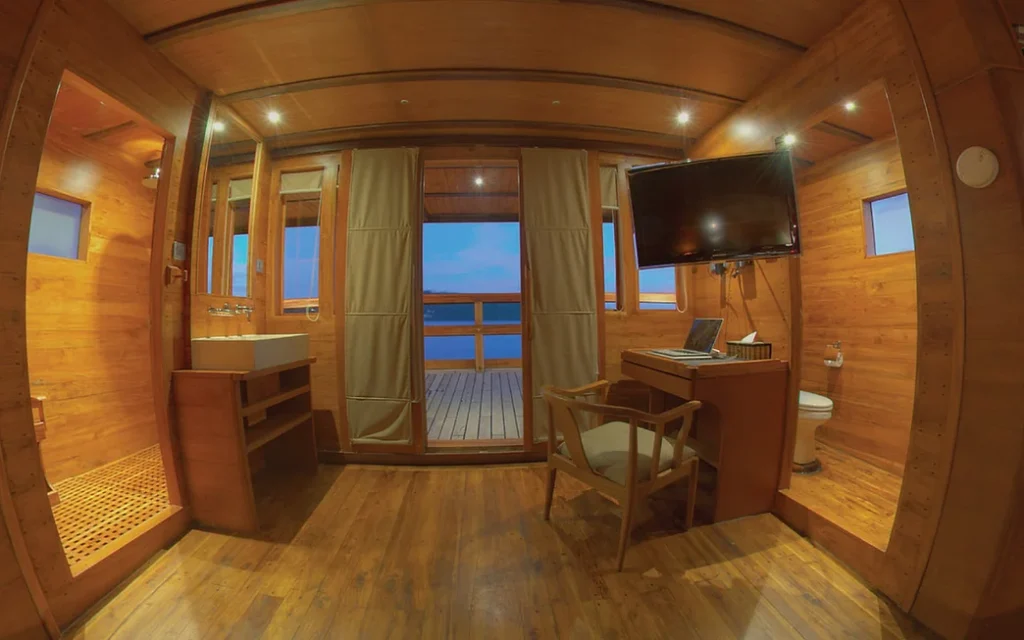 Damai II — charter yacht in Raja Ampat