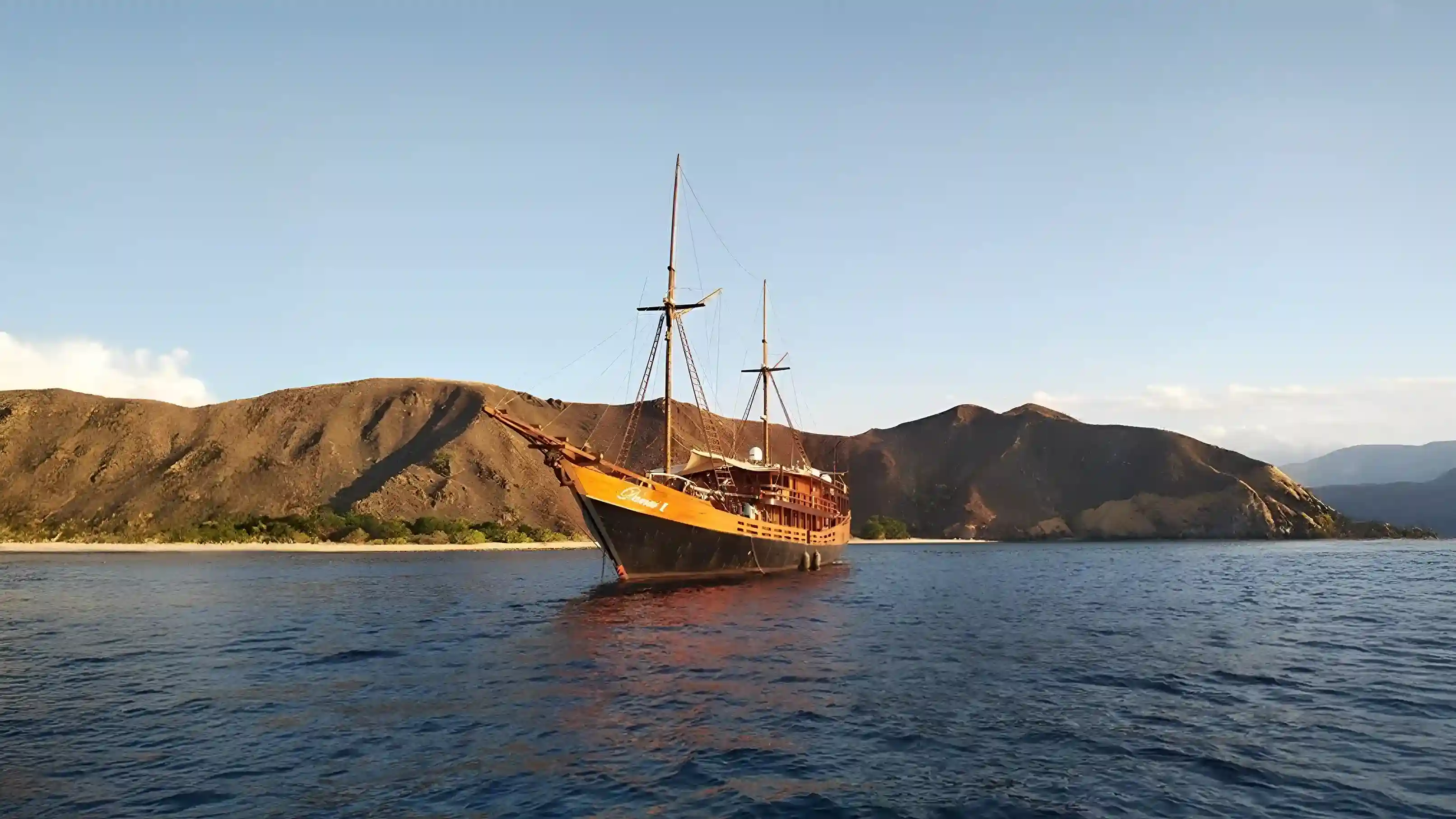 Damai II — Luxury Phinisi in Raja Ampat