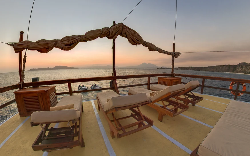 Damai II — charter yacht in Raja Ampat