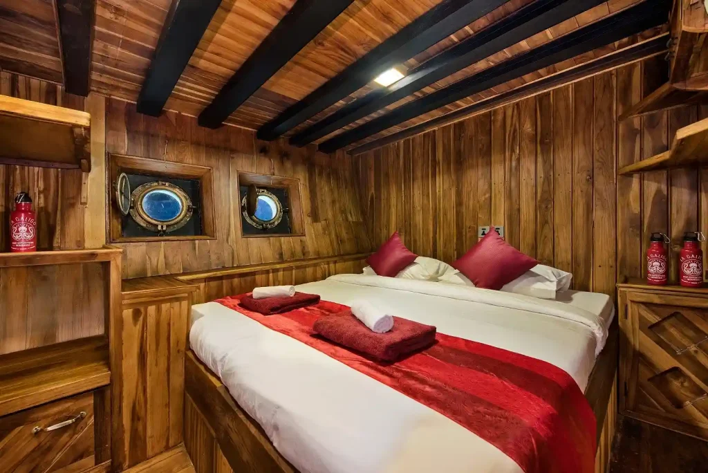 Delux Cabin