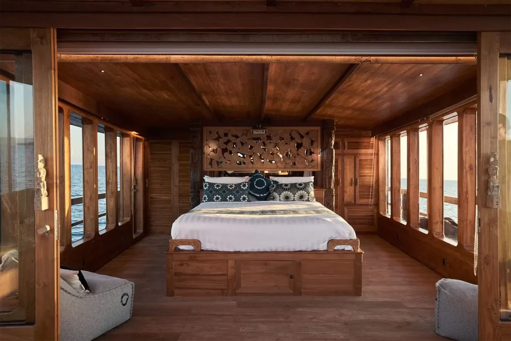 The Oracle — charter yacht in Raja Ampat