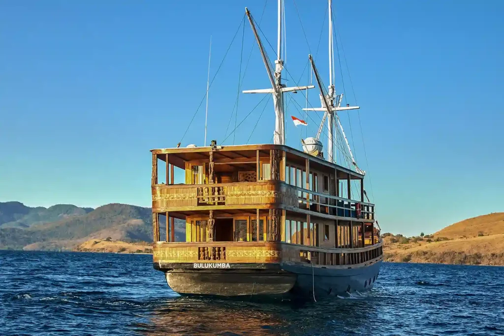 The Oracle — charter yacht in Raja Ampat