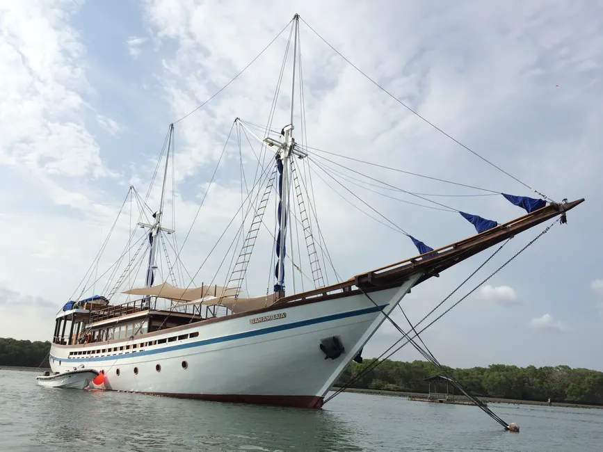 Samambaia — charter yacht in Raja Ampat