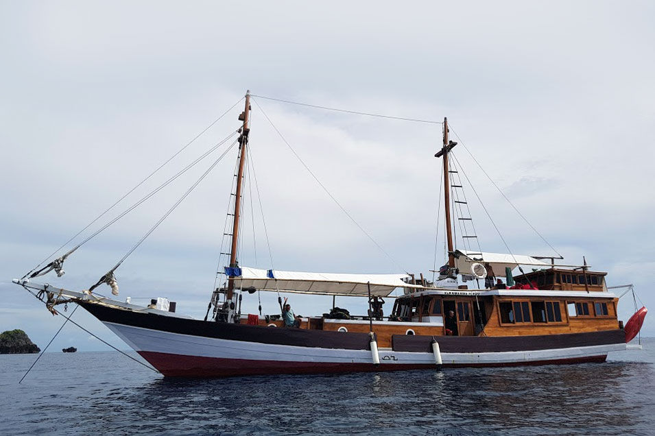 Kira Kira — Smart Dive Phinisi charter in Raja Ampat