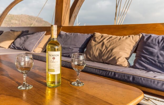 Teman — Premium Phinisi charter in Raja Ampat