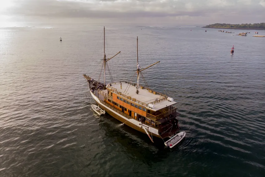 Neptune One — charter yacht in Raja Ampat