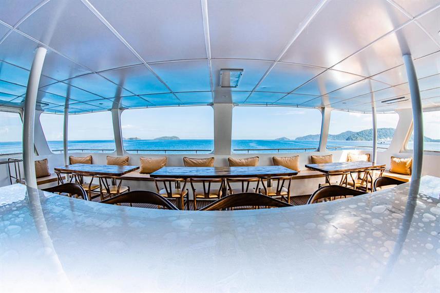 White Manta — charter yacht in Raja Ampat