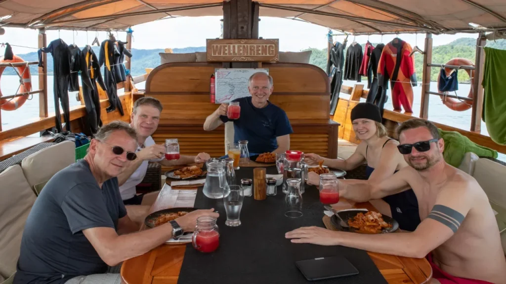 Wellenreng — Boutique Phinisi charter in Raja Ampat