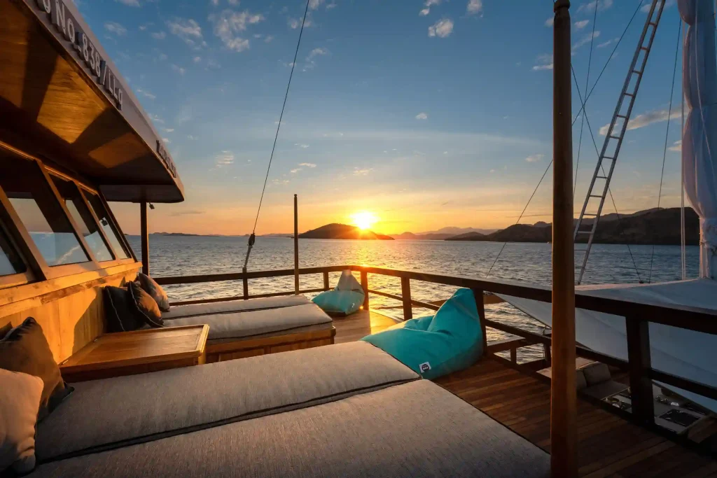 The Oracle — charter yacht in Raja Ampat